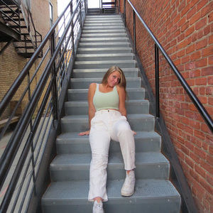 Meet your Posher, Lily